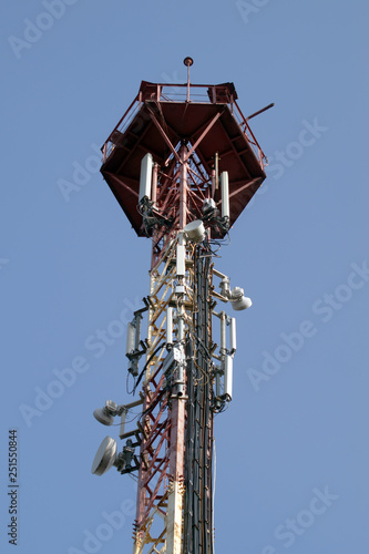 Obraz na płótnie Communication tower 3G or 4G network w salonie