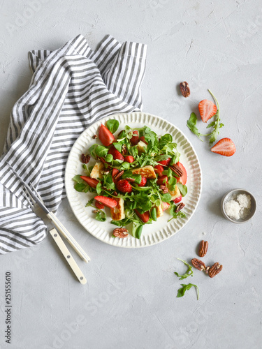 salad with strawberry and fried cheese