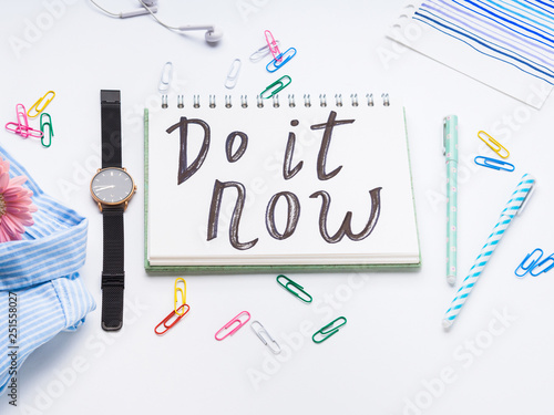 Fotografie Inspirational flat lay with stationery. Do it now