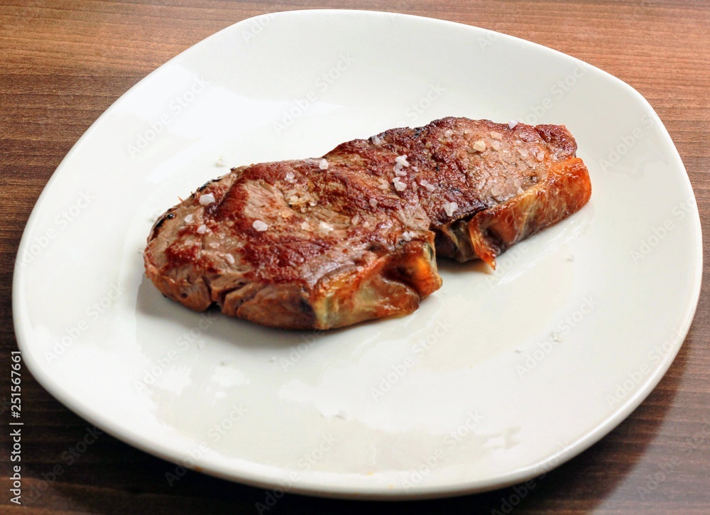 Chuletón de buey de ternera a la plancha