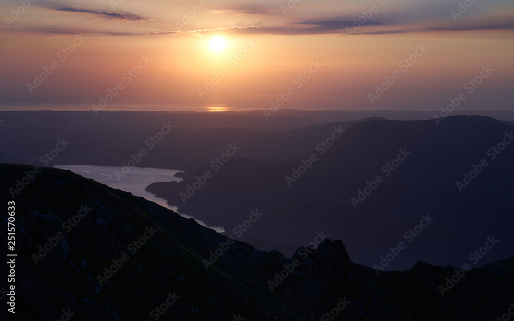 Obraz premium Sunset over Ennerdale Water In the English Lake District, UK.