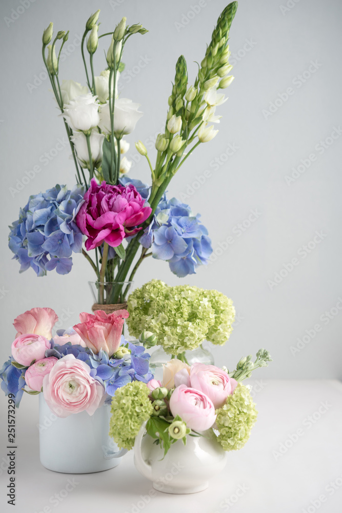 Naklejka premium still life with flowers composition