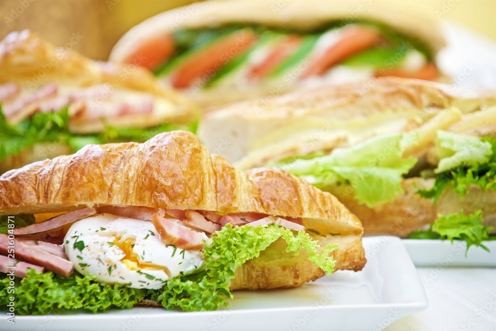 ham and greens sandwich