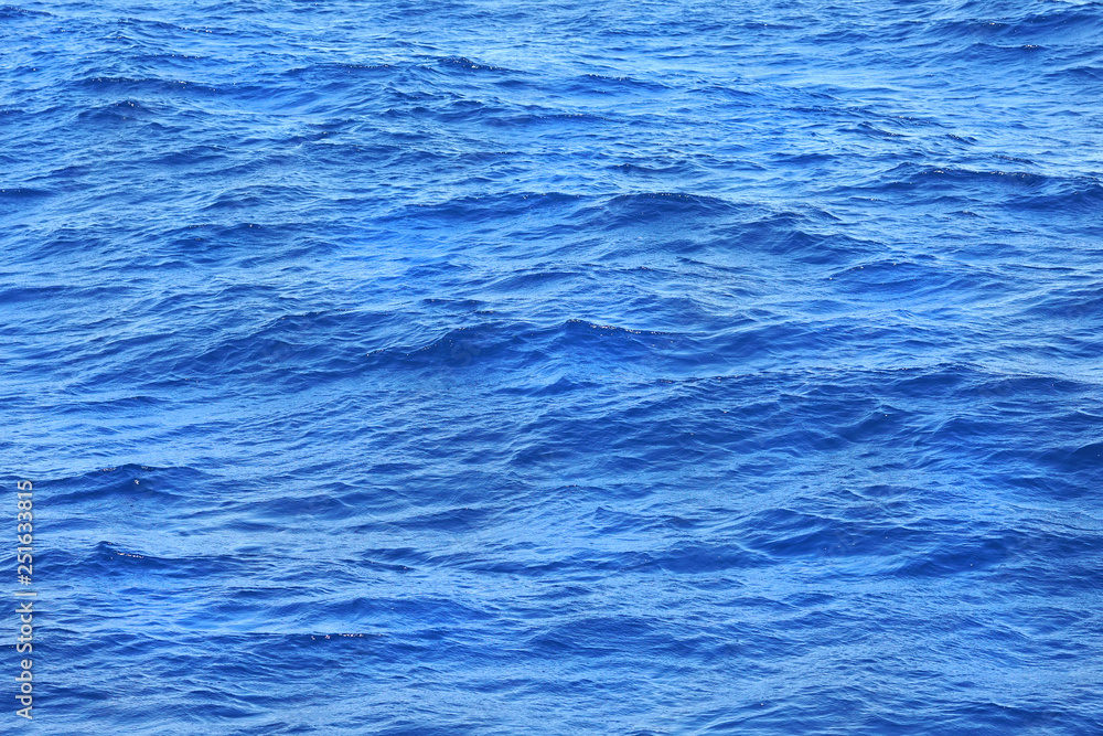 Obraz premium Unique color of the Mykonos sea in the Greek islands