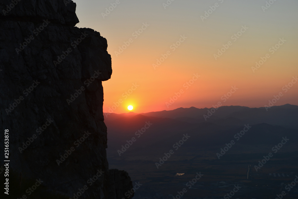 sunrise sights and fascinating beauties on the peaks of the mountains