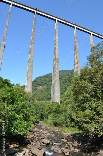 Viaduto 13