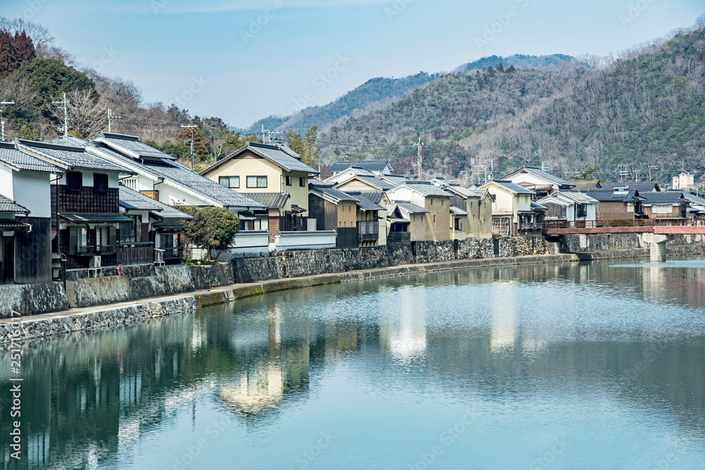 Fototapeta premium 兵庫県、因幡街道・平福の宿