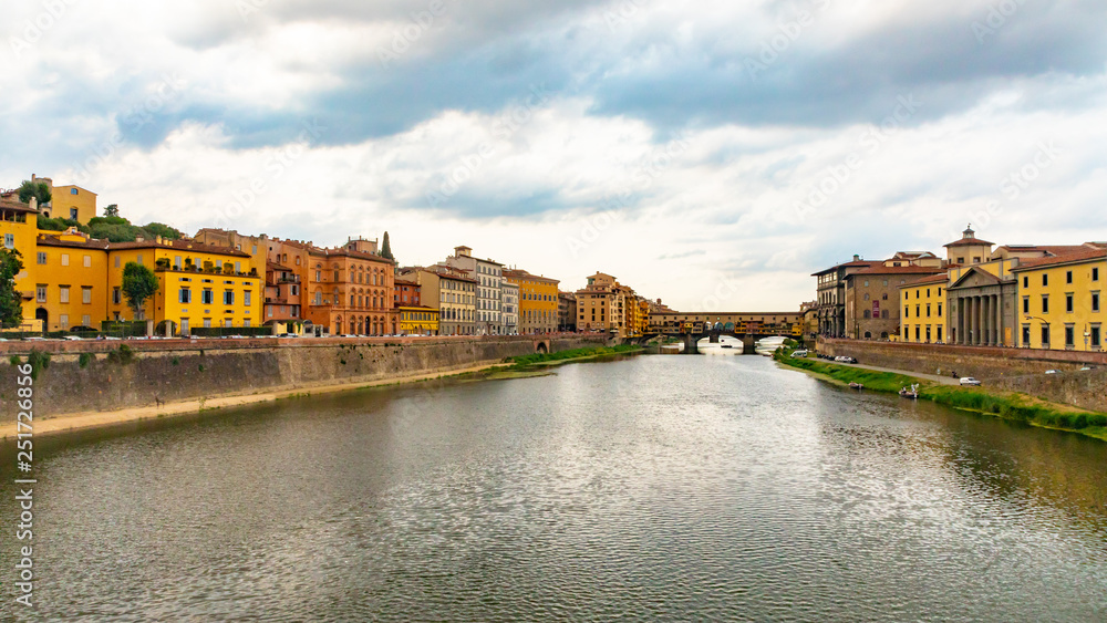 Fototapeta premium Amo River in Florence, Italy