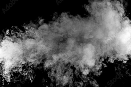 Rauch auf schwarzem Hintergrund - smoke on black background 04