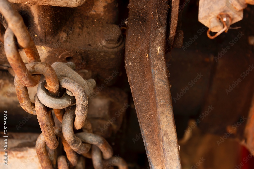 Steel Chain Towing Equipment Agricultural tools That has been damaged by surface rust Steel Chain Towing Equipment Agricultural tools That has been damaged by surface rust