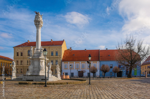 Foto Trg Sv Trojstva square in Tvrda, the old town of Osijek, Osijek-Baranja County,