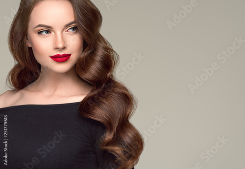 Beautiful hair woman long brunette hairsstyle healthy skin