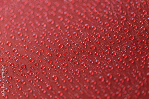 Krople wody na samochodzie - tekstura
