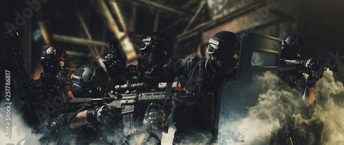 Fotografie special forces soldier police, swat team member
