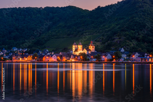 Obraz na płótnie Village of Treis-Karden in Rhineland-Palatinate Germany at sunset w salonie
