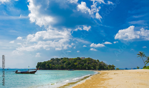 Fototapeta Naklejka Na Ścianę i Meble -  Beautiful exotic beach in Krabi Province, Thailand