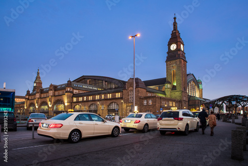 Taxi rank in front of Hamburg Central Station