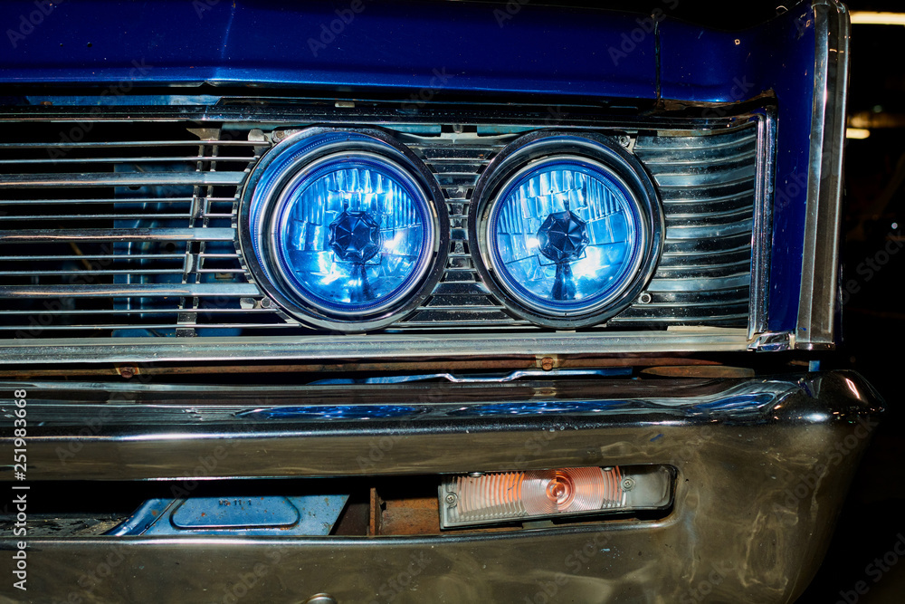 Obraz premium the headlights of an old vintage car