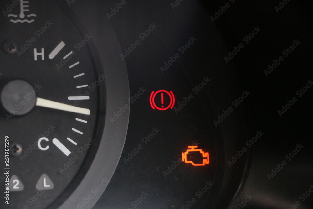 Naklejka premium Sing and symbol on car dashboard