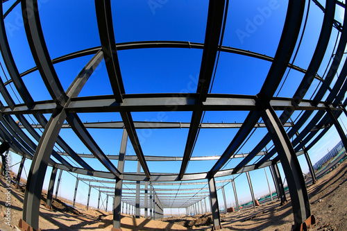 Steel structure workshop is under construction