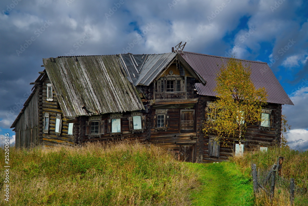 Obraz premium Russia. Republic of Karelia. North-West coast of lake Onega. Centuries-old home of the Russian heartland.