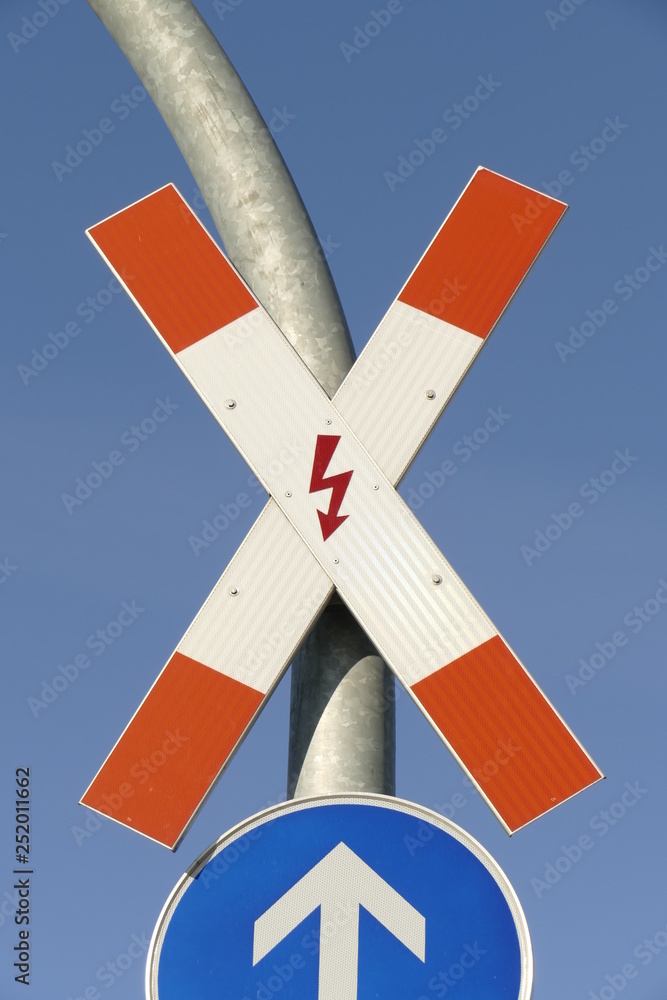 Gefahrzeichen Andreaskreuz vor einem Bahnübergang Stock Photo Adobe Stock Gefahrzeichen Andreaskreuz vor einem Bahnübergang Stock Photo Adobe Stock