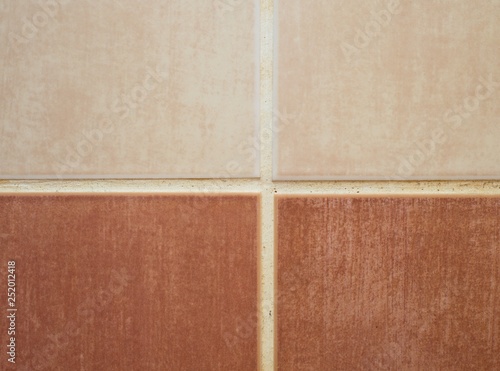 Foto Real bathroom floor tile texture. Detail