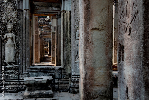 Apsara an einer Tür in Angkor What, II
