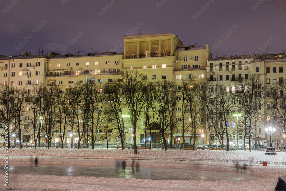 Naklejka premium Moscow, Russia - January 26, 2018: View of the area near the Patriarch's Ponds (Patriarshiye Ponds). Examples of houses of Stalinist architecture style