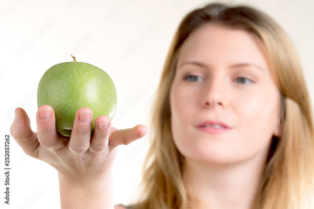 girl with an apple