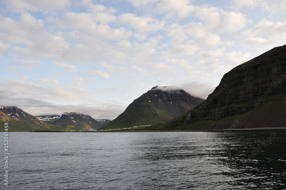 Fjord bei Ísafjörður