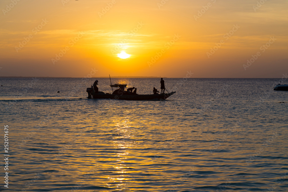 Seascape: golden sunset on the ocean