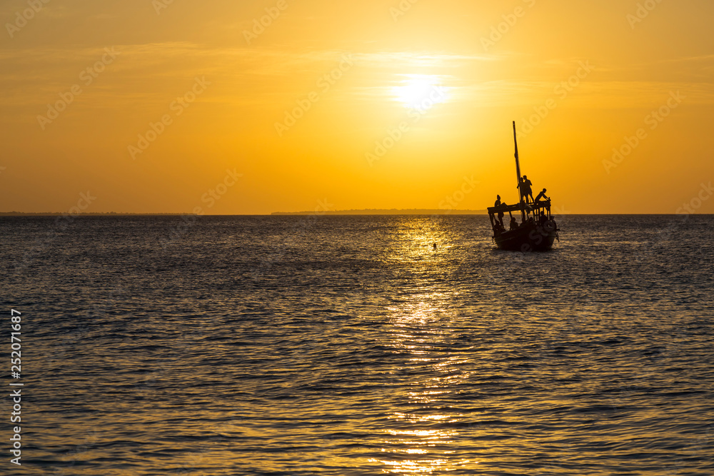 Seascape: golden sunset on the ocean