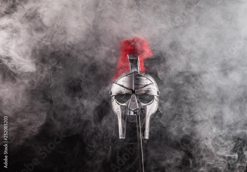 Obraz na płótnie spartan helmet on a black background