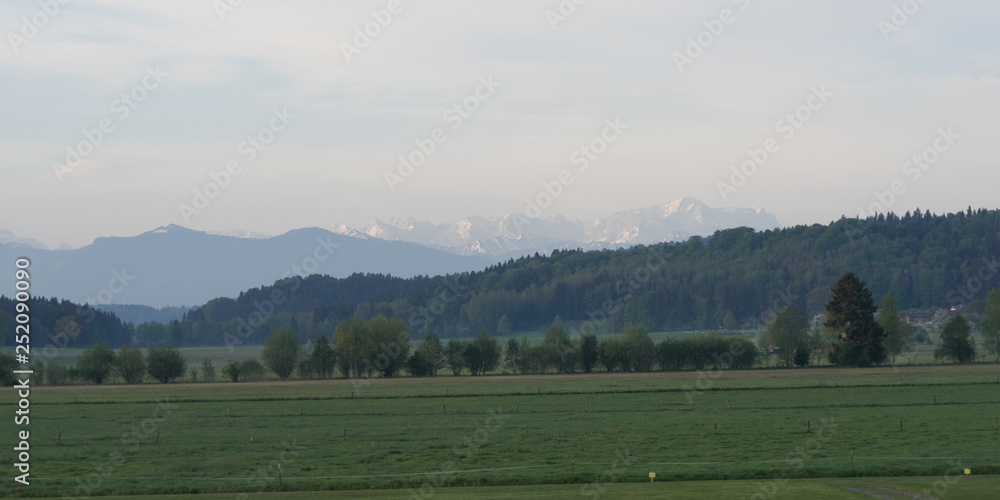 Landschaft im bayerischen Voralpenland