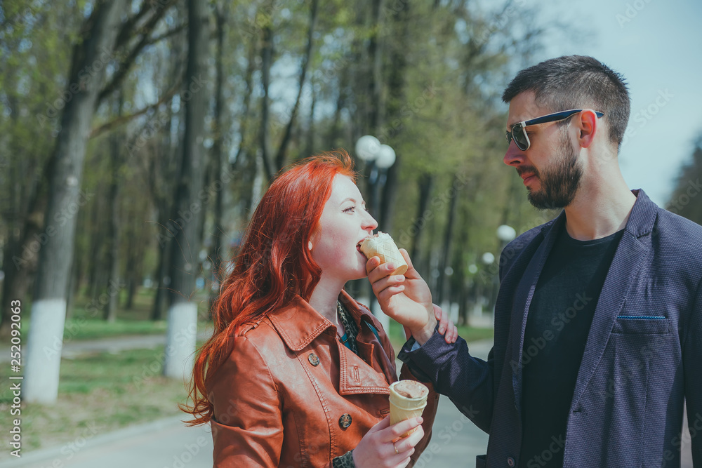 Fototapeta premium Romantic couple in spring afternoon.