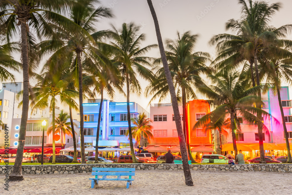 Fototapeta Miami Beach na Florydzie w USA na Ocean Drive.