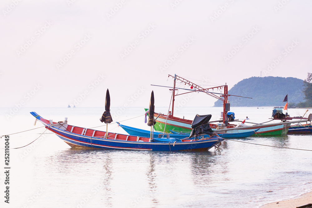 Naklejka premium Tropical sunset on the beach