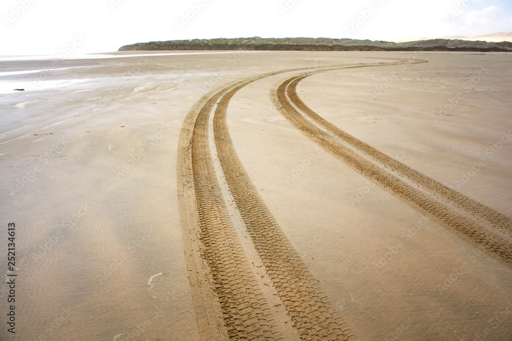 Ninety Mile Beach,One of the longest stretches of beach in New Zealand