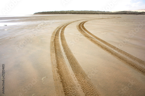 Ninety Mile Beach One of the longest stretches of beach in New Zealand