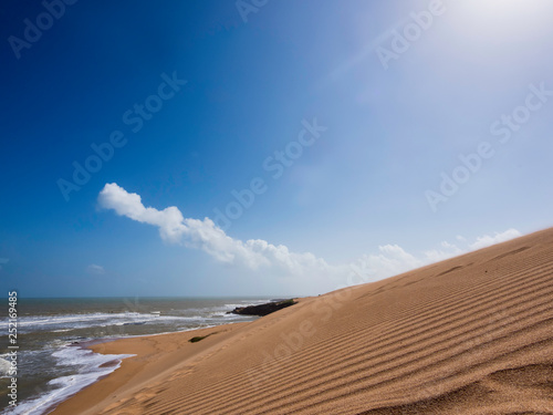 Obraz na płótnie Beautiful scenery at the sand dunes of Punta Gallinas desert in Colombia w salonie
