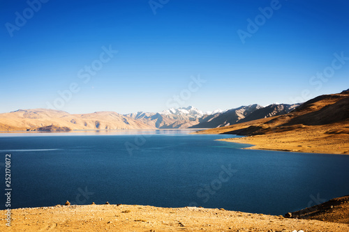 Tso moriri lake (Mountain Lake) at Changthang plateau, ladakh, india..