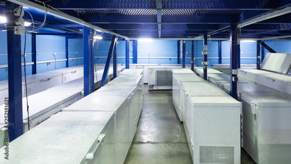 Fototapeta premium Warehouse with white refrigerators