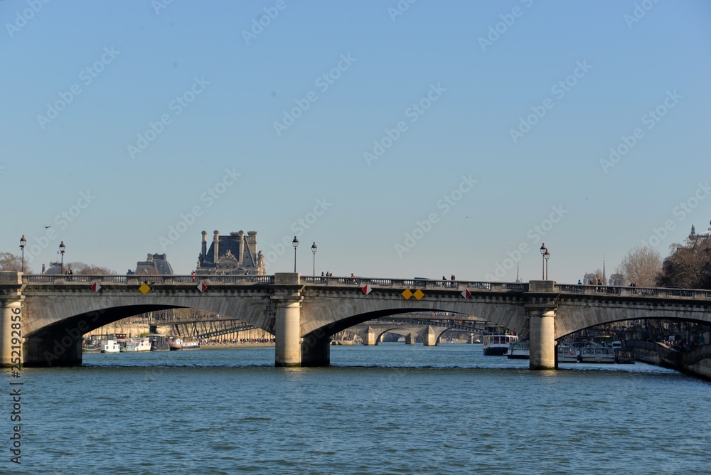 Paris Paris