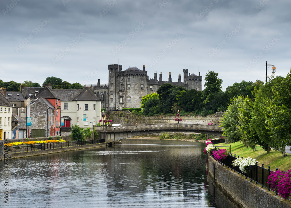 Fototapeta premium Castilla y ciudad de Kilkenny en Irlanda
