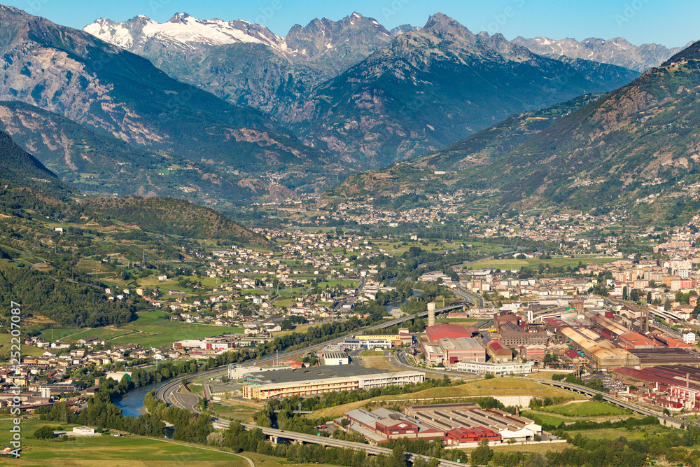 Vista aerea di Aosta, Valle d'Aosta, Italia