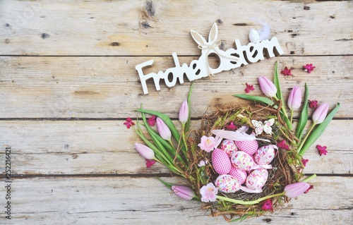 Ostern - Nest mit Eiern auf...