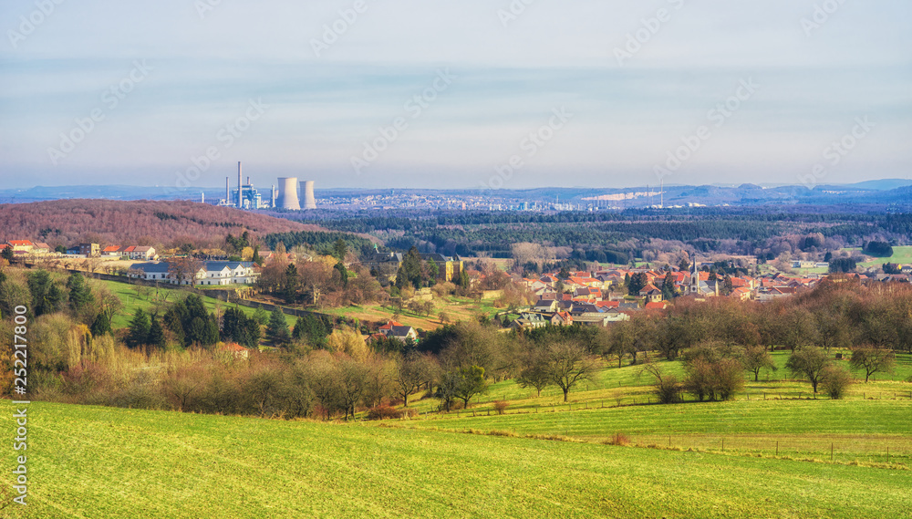 Fototapeta premium France Lorraine Paysage vue de D74 D603 sur Longeville les Saint Avold et Carling - France Lorraine Landscape seen from D74 D603 on Longeville les Saint Avold and Carling