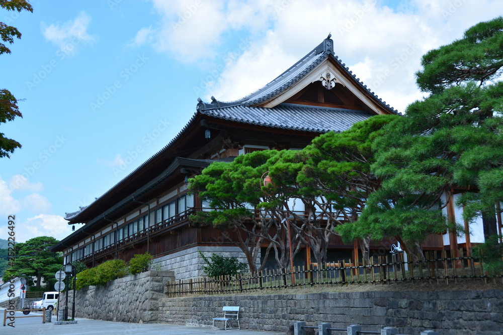 長野県の善光寺