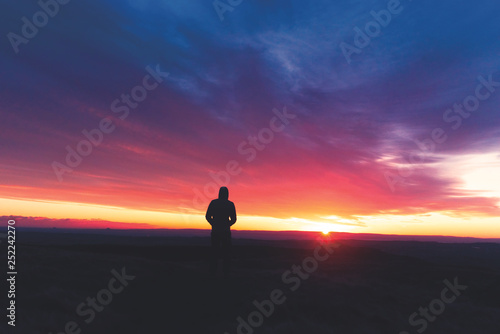 Fototapeta Naklejka Na Ścianę i Meble -  Admiring the Sunrise 2